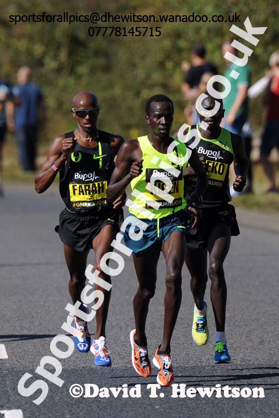 Mo Farah, Mike KIgan and Thomas Ayeko break away in the mens 2014 BUPA Great North Run. Photo: David T. Hewitson/Sports for All Pics